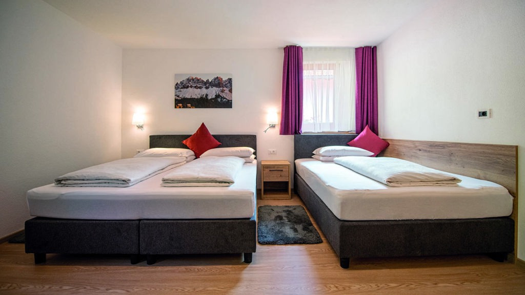 ©rotwild 9461 Larett Gardine Schlafzimmer.jpg