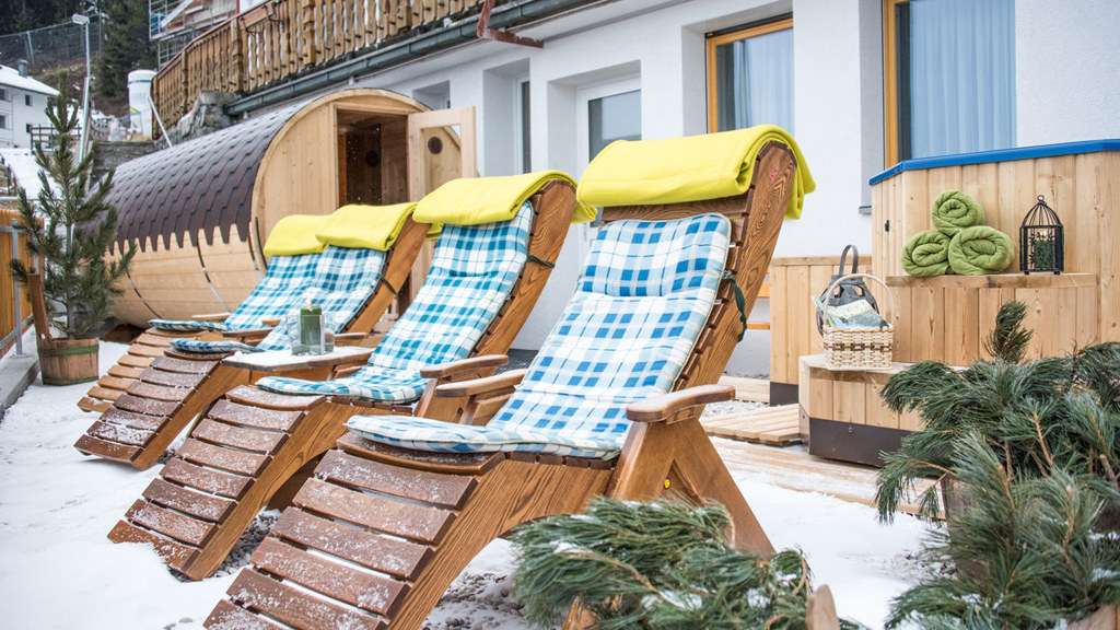 Sauna außen.jpg
