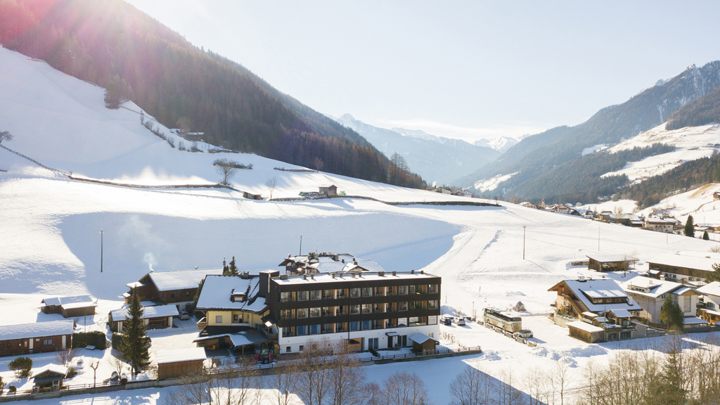 DJI_0013-small.jpg