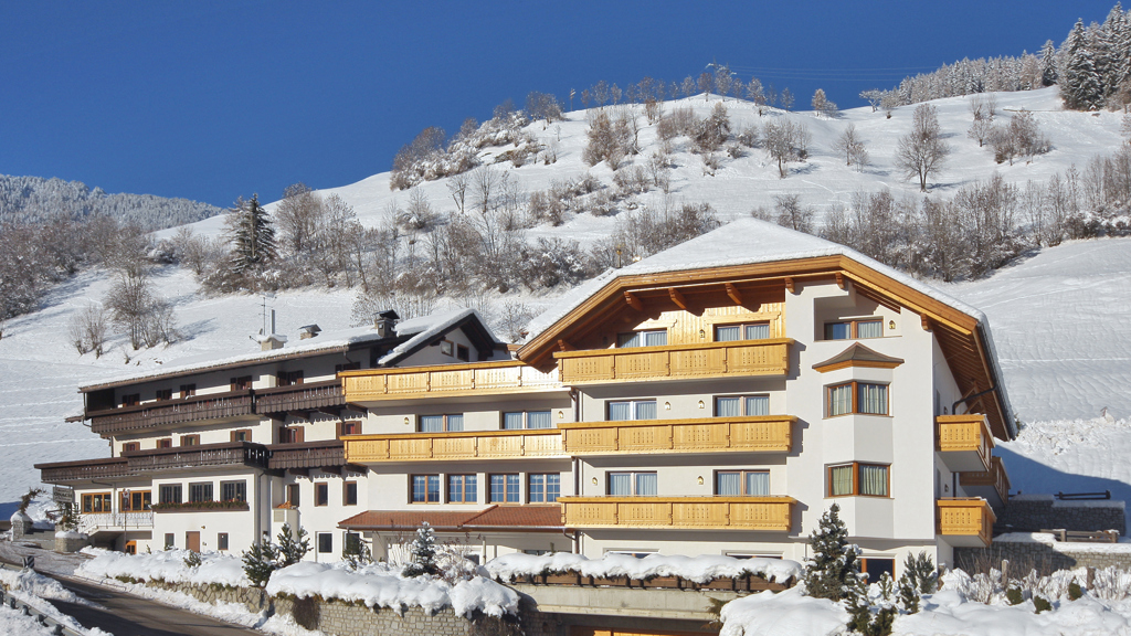 Hotel Onach Winter.jpg