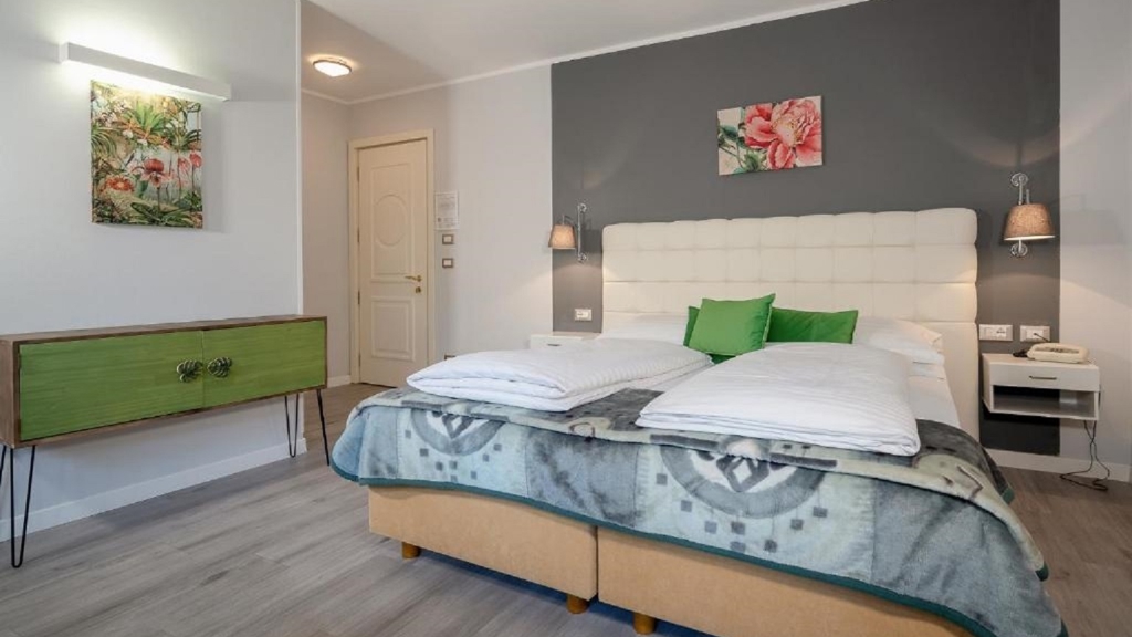 Hotel B&B Aster - Hotel in Meran in Meran and environs / Tyrol du Sud