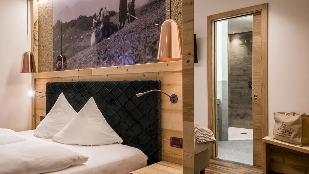 junior-suite-dolomites-2.jpg