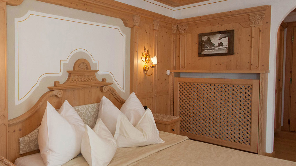 camera_elegance_2022_05.jpg