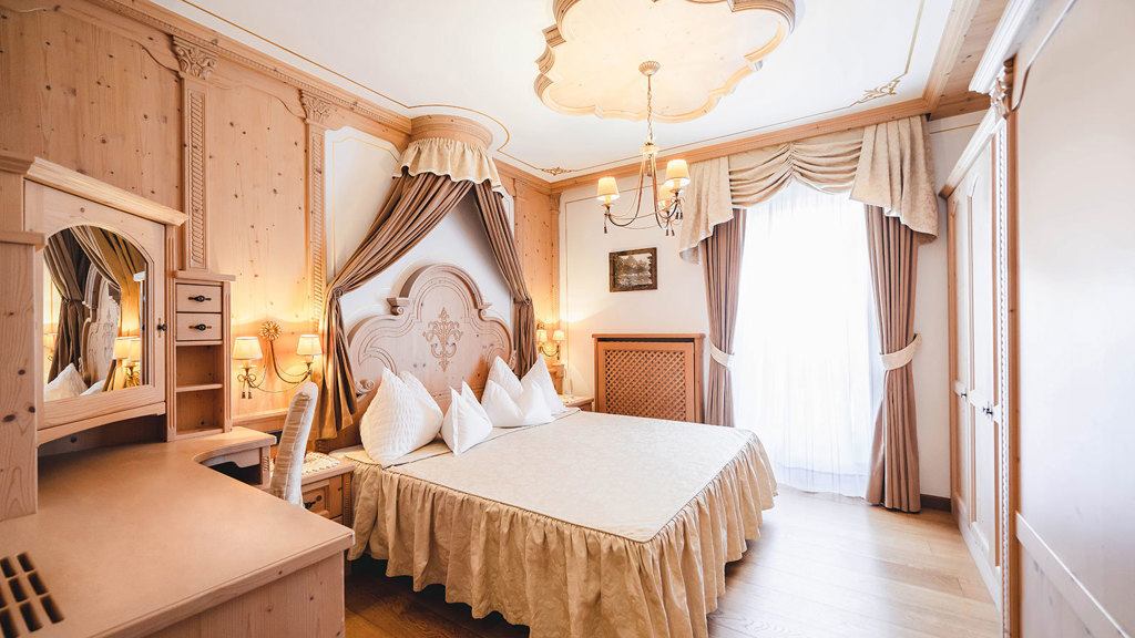 camera_romantic_2022_04.jpg
