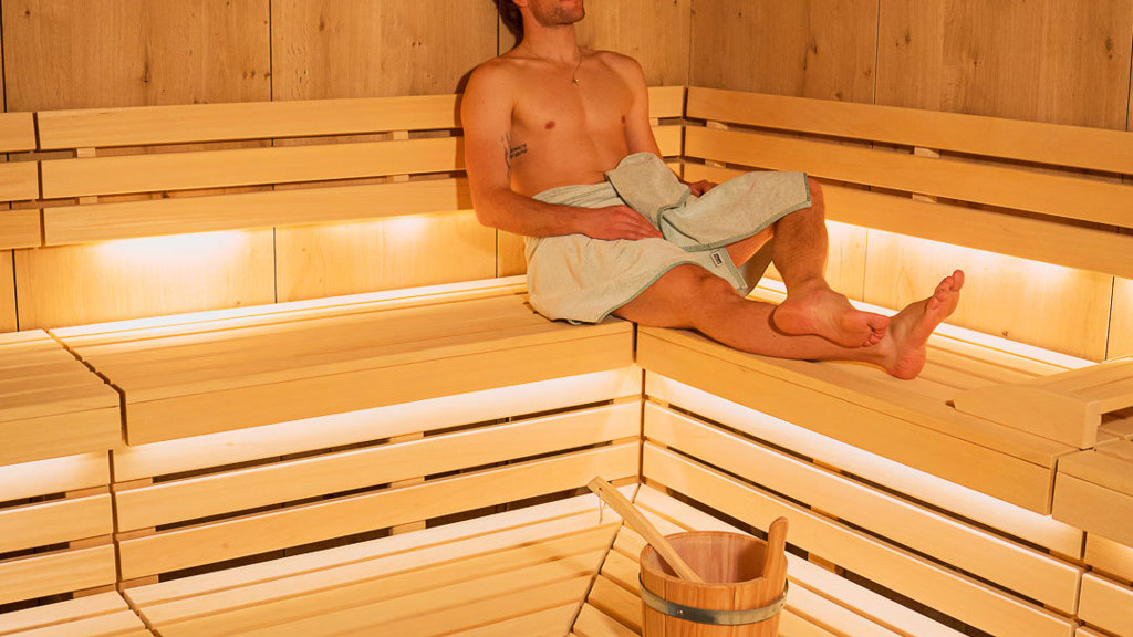 sauna3b.jpg