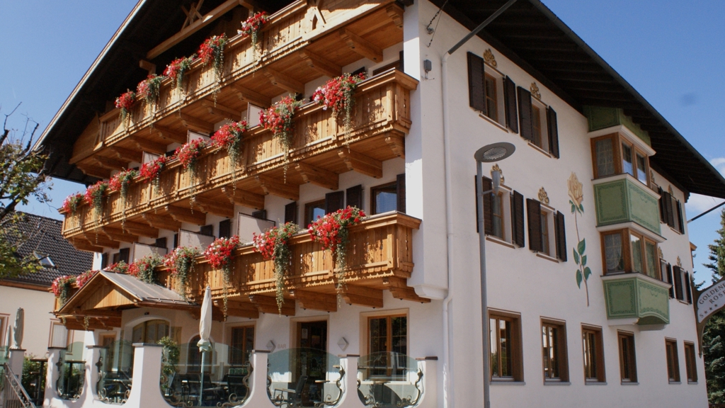 Hotel Goldene Rose - Hotel in Welsberg-Taisten at Mt. Kronplatz / Tyrol du Sud