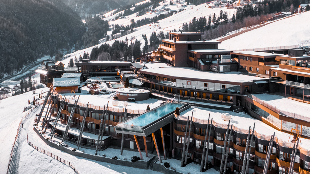 Alpin Panorama Hotel Hubertus - Hotel in Olang at Mt. Kronplatz / Południowy Tyrol