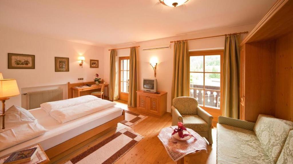 Junior Suite1.jpg