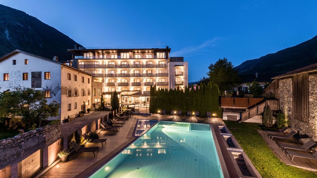 matill - timeless boutique retreat - Hotel in Latsch in Vinschgau / Południowy Tyrol