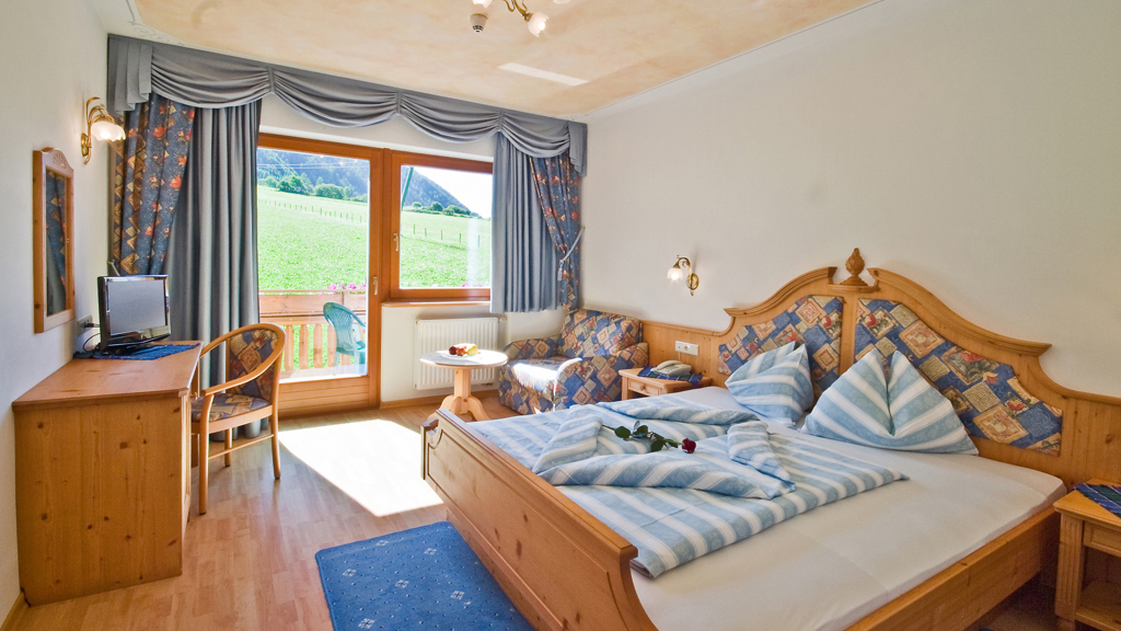 17-1-im-Foto_Zimmer-3615.jpg