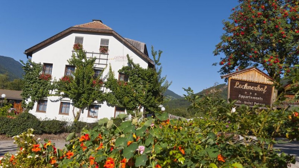 Residence Lechnerhof - Ferienwohnung / Residence in Reischach am Kronplatz / Südtirol