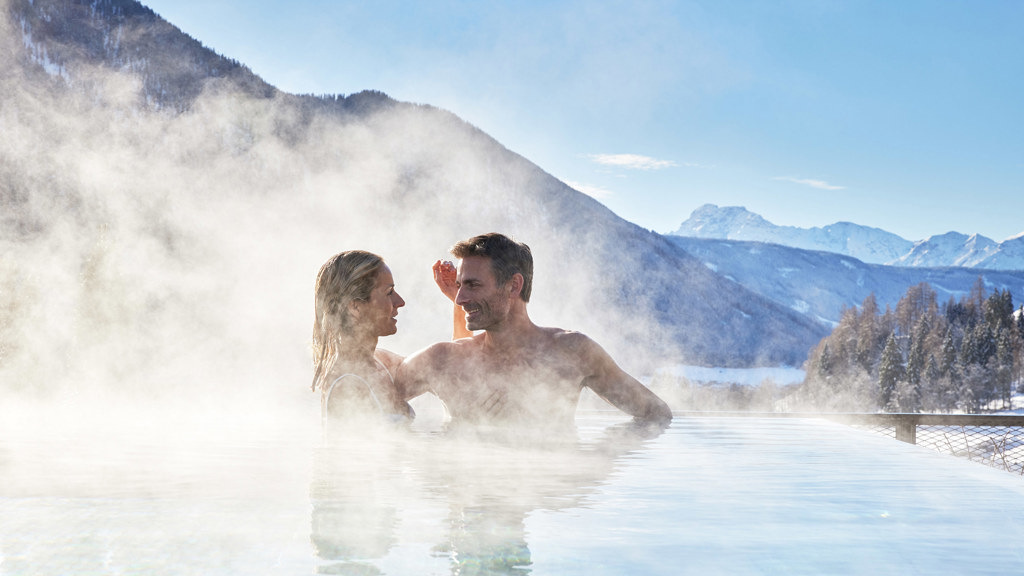 Timeless Sky SPA Rooftop Infinity Pool Winter (4).jpg
