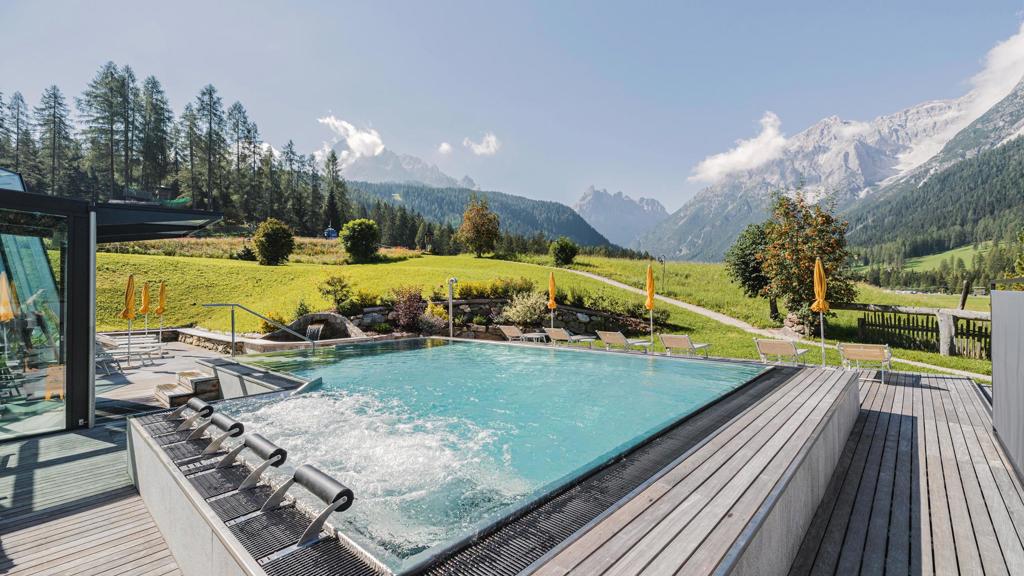 Hotel Rainer Pool Outdoor 1.jpg