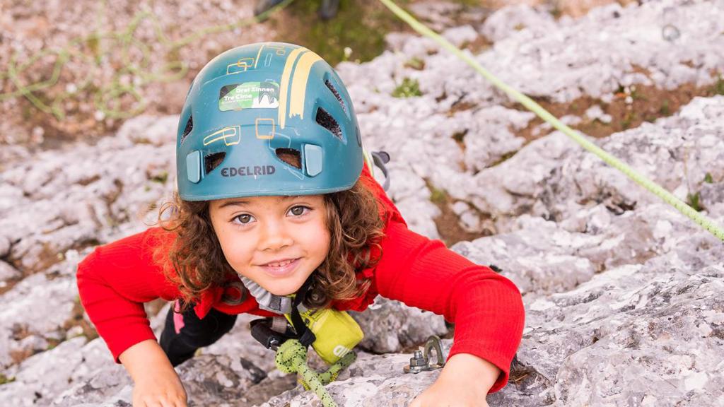 Kids_climbing2.jpg
