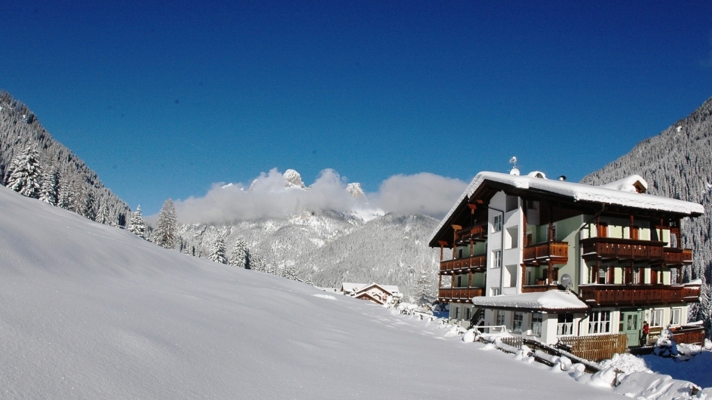 Hotel Sassleng - Hotel in Canazei in Trentino / Dolomites