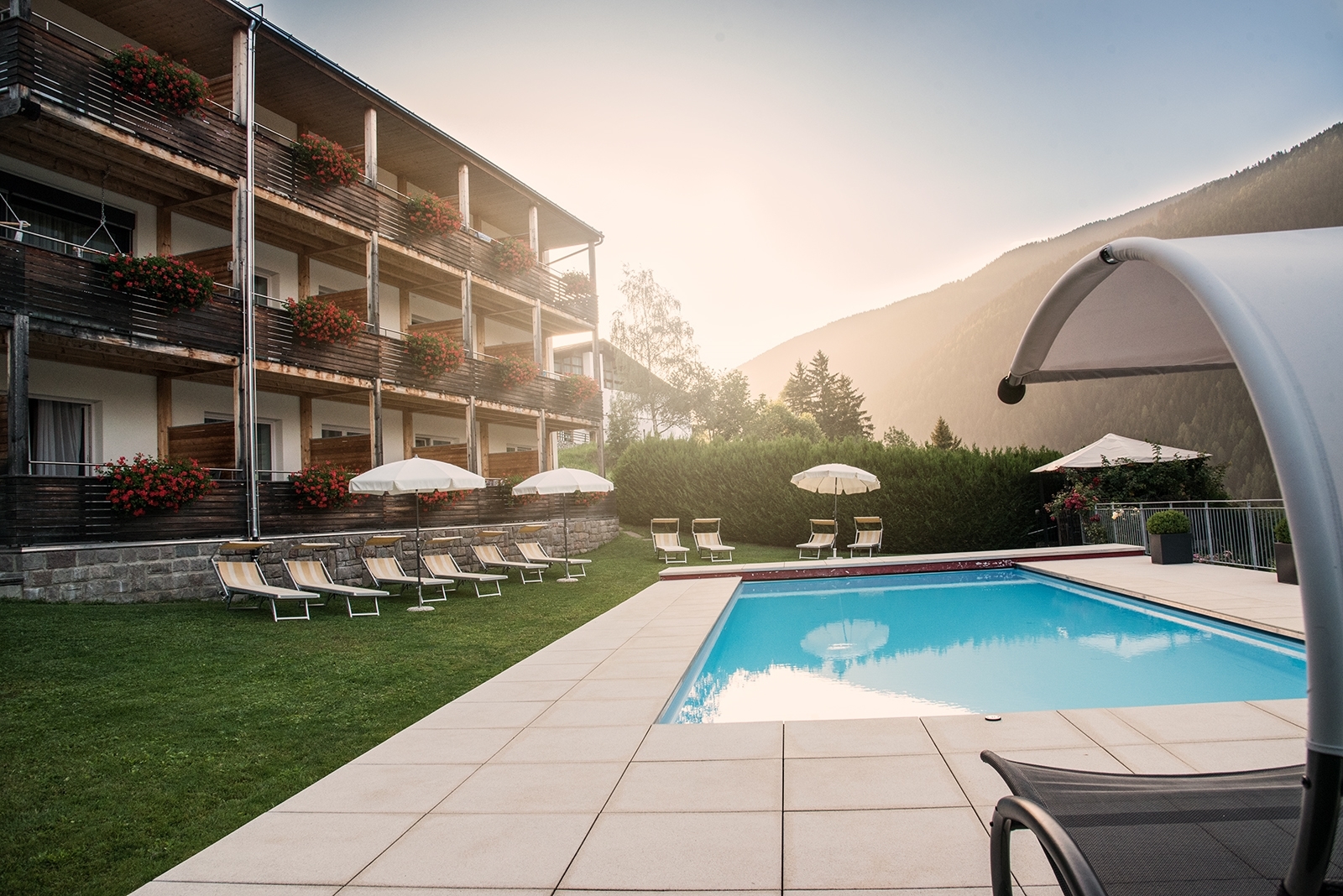 Kreativ Hotel Landhaus Schweigl - Santa Valburga in Val d'Ultimo