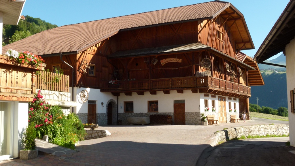 P1000945.jpg