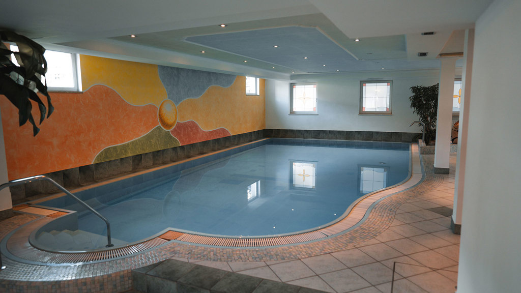 indoor-pool-2.jpg