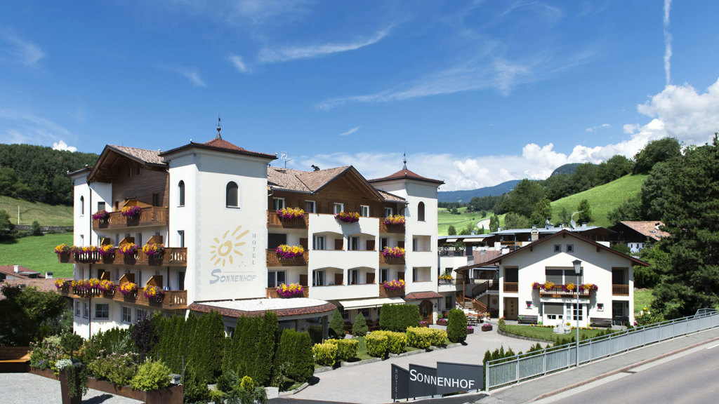 Hotel Sonnenhof - Hotel in Kastelruth at Seiser Alm-Schlern / Południowy Tyrol