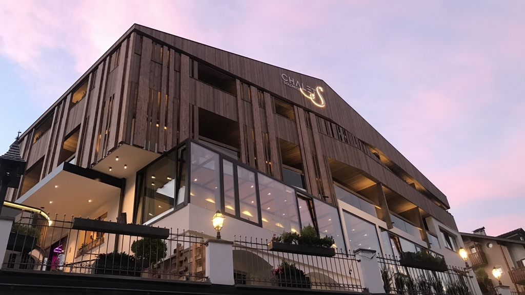 Chalet S Dolomites - Hotel in Wolkenstein in Gröden in Gröden / Zuid-Tirol