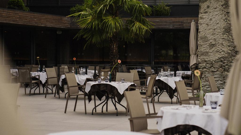 Terrasse Abendessen.jpg