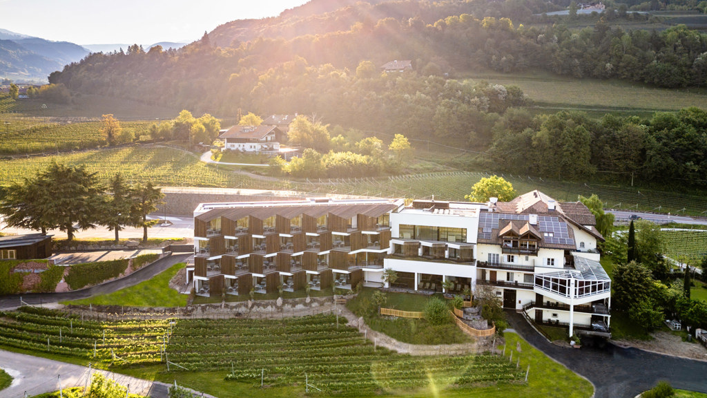 Hotel Tenz - Hotel a Montagna della Bassa Atesina / Alto Adige
