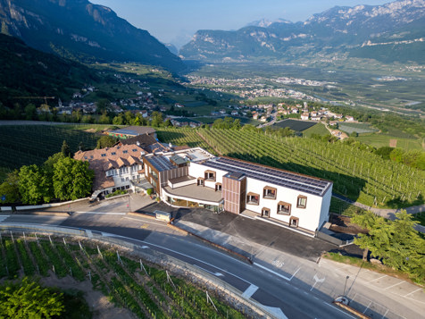 Hotel Tenz - Montan in Southern South Tyrol