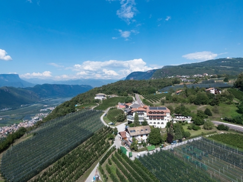 Hotel Tenz - Montan in Southern South Tyrol