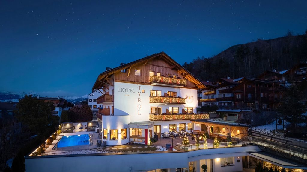 Hotel Tyrol - Hotel in St. Andrä in Eisacktal / Tyrol du Sud