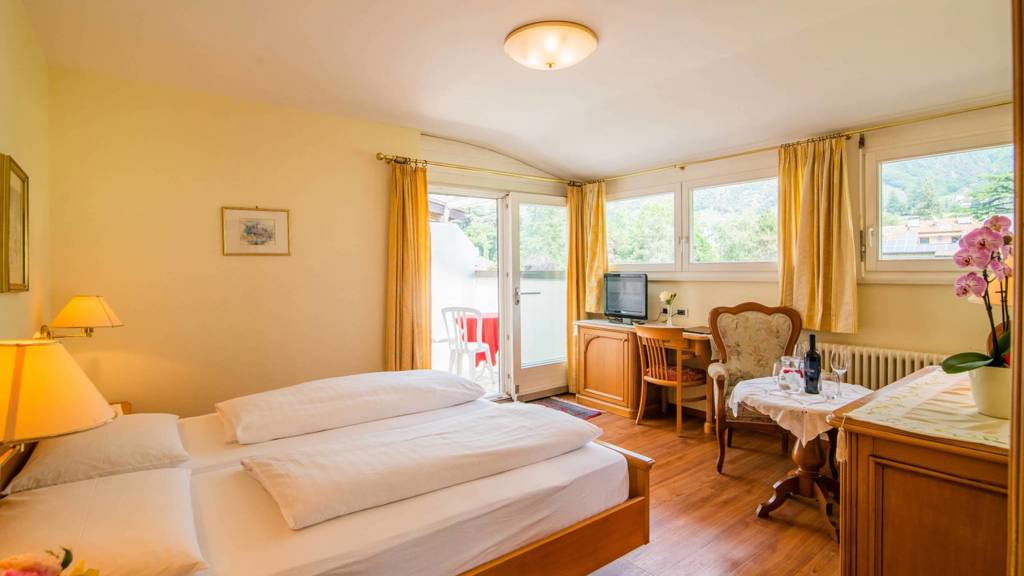 Weingarten - Rooms & Breakfast - Hotel in Terlan in Southern South Tyrol / South Tyrol