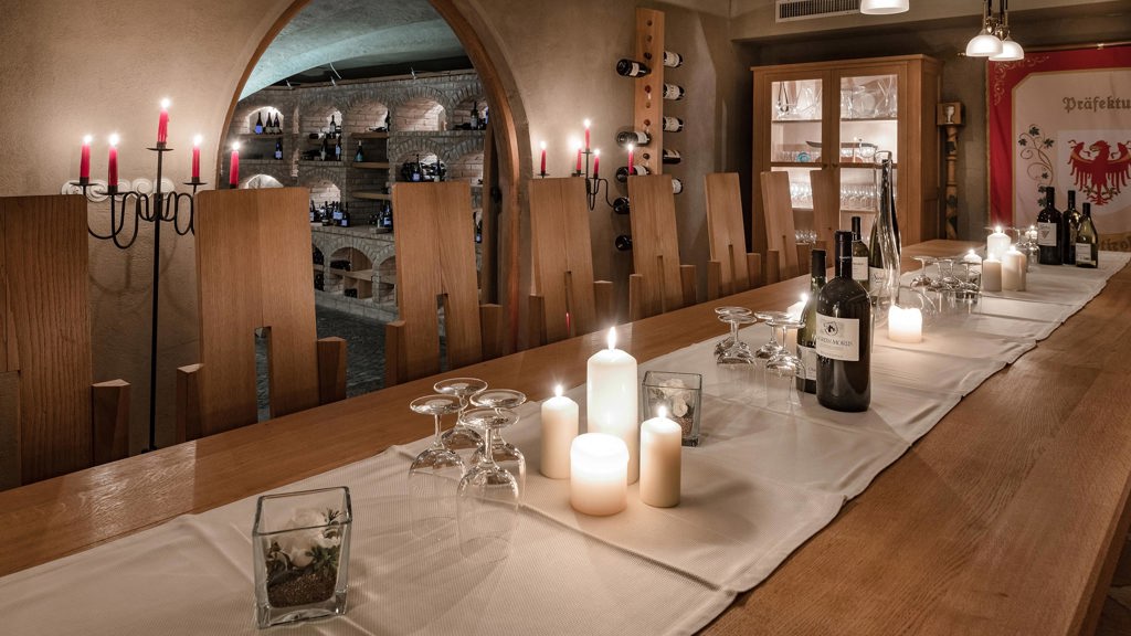 suedtiroler-weinstrasse-hotel-wilma-weinkeller-bilderslider-2.jpg