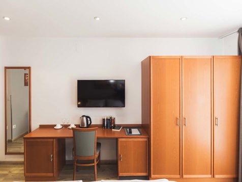 Superior Double Room image 10
