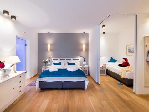 Superior Junior Room image 4