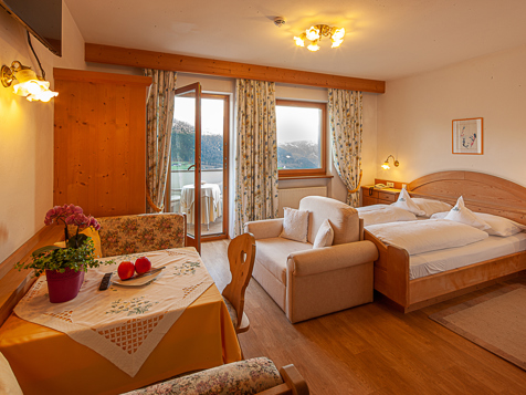 Superior mit Balkon image 6