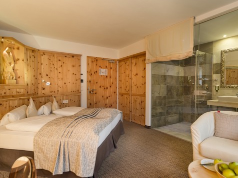 Superior plus double room image 2
