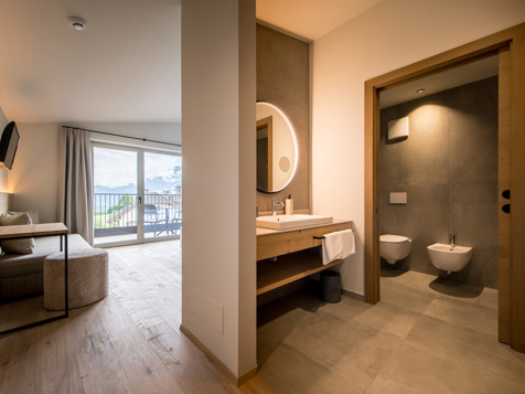 Superior room image 4
