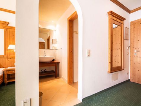 Superior Room image 5