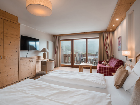 Superior room image 5