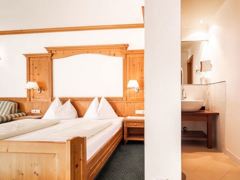 Superior Room image 8