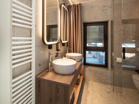 Superior Suite image 5