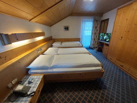 Three-bed room image 7