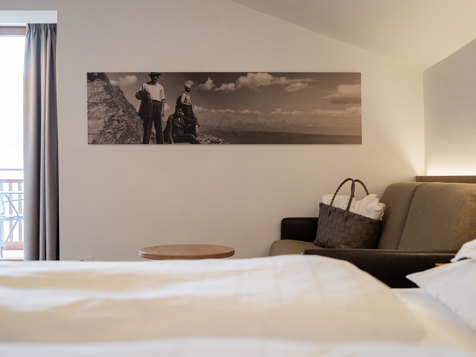 THREE BED ROOM WITH SOUTHWEST BALCONY image 7
