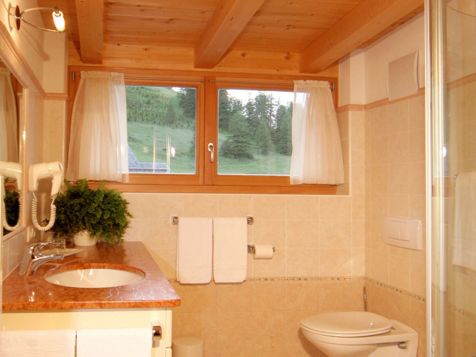 Three-room apartment EMOZIUN image 1