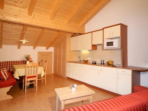 Three-room apartment EMOZIUN image 8