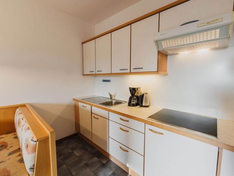 Three-room apartment with balcony image 4