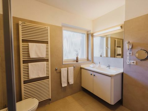 Three-room apartment with balcony image 5