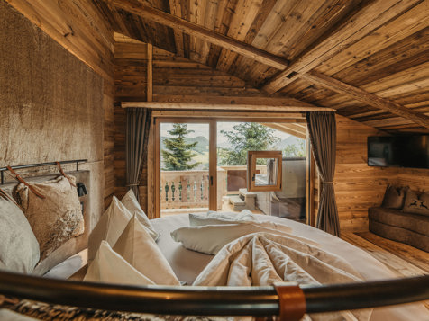 Tree Chalet image 2