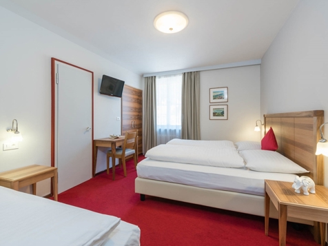 Triple bed room comfort image 5