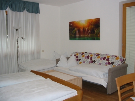 triple room image 2