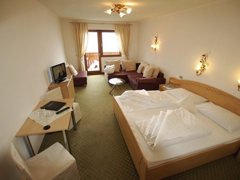Unser Santnerzimmer image 1